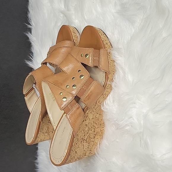 1.ADRIENNE VITTADINI Corral Cork Wedge Sandal Size 6 - Picture 3 of 11